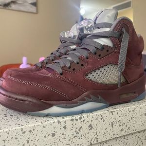 Air Jordan 5 Retro- Deep Burgundy/LT Graphite 
Size- 5.5Y